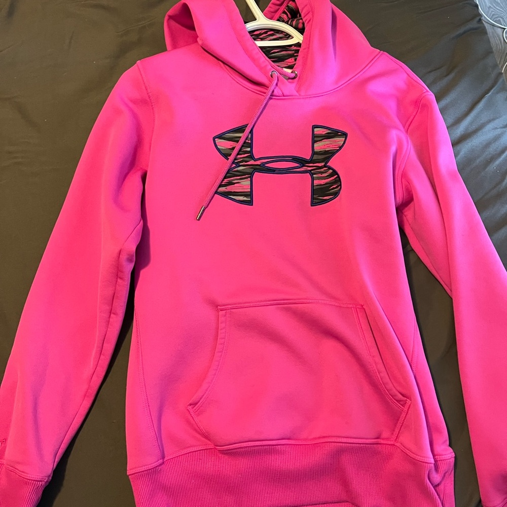 Underarmour sweater